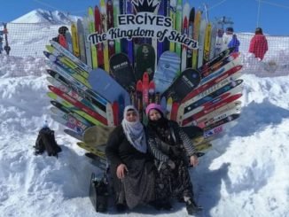 kaymaklili kadinlarin erciyes kayak merkezi keyfi