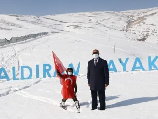 caldiran belediyesi gelecegin milli kayakcilarini yetistiriyor