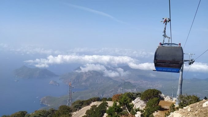babadag teleferik yerli ve yabanci turistlerden yogun ilgi goruyor babadag teleferik yerli ve yabanci turistlerden yogun ilgi goruyor