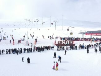 Erciyes, Hafta Sonu Kayakseverlerin Akınına Uğradı