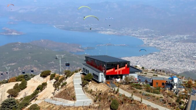 Babadağ Teleferik Geçen Yıl 80 Bin Kişiyi Zirveye Taşıdı Babadağ Teleferik Geçen Yıl 80 Bin Kişiyi Zirveye Taşıdı