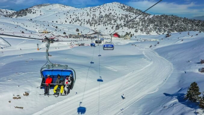 Denizli Kayak Merkezi Uzakları Yakın Ediyor Denizli Kayak Merkezi Uzakları Yakın Ediyor