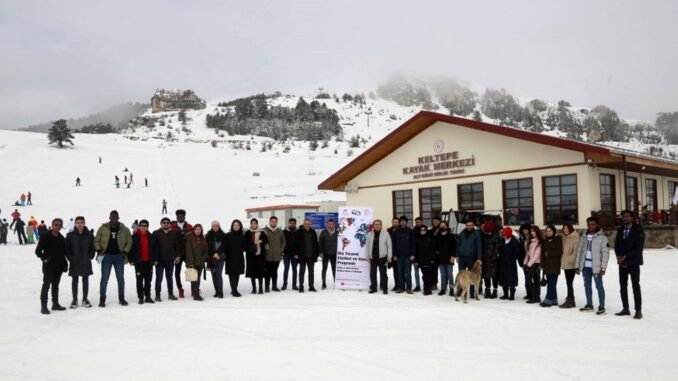 Dış Ticaret Elçileri Keltepe Kayak Merkezi’ni Gezdi Dış Ticaret Elçileri Keltepe Kayak Merkezi’ni Gezdi