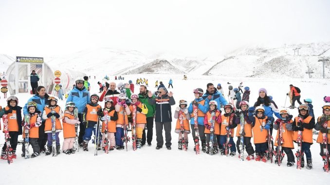 Kayseri Buyuksehirin Kayak Okulu Kayitlari Devam Ediyor Kayseri Buyuksehirin Kayak Okulu Kayitlari Devam Ediyor