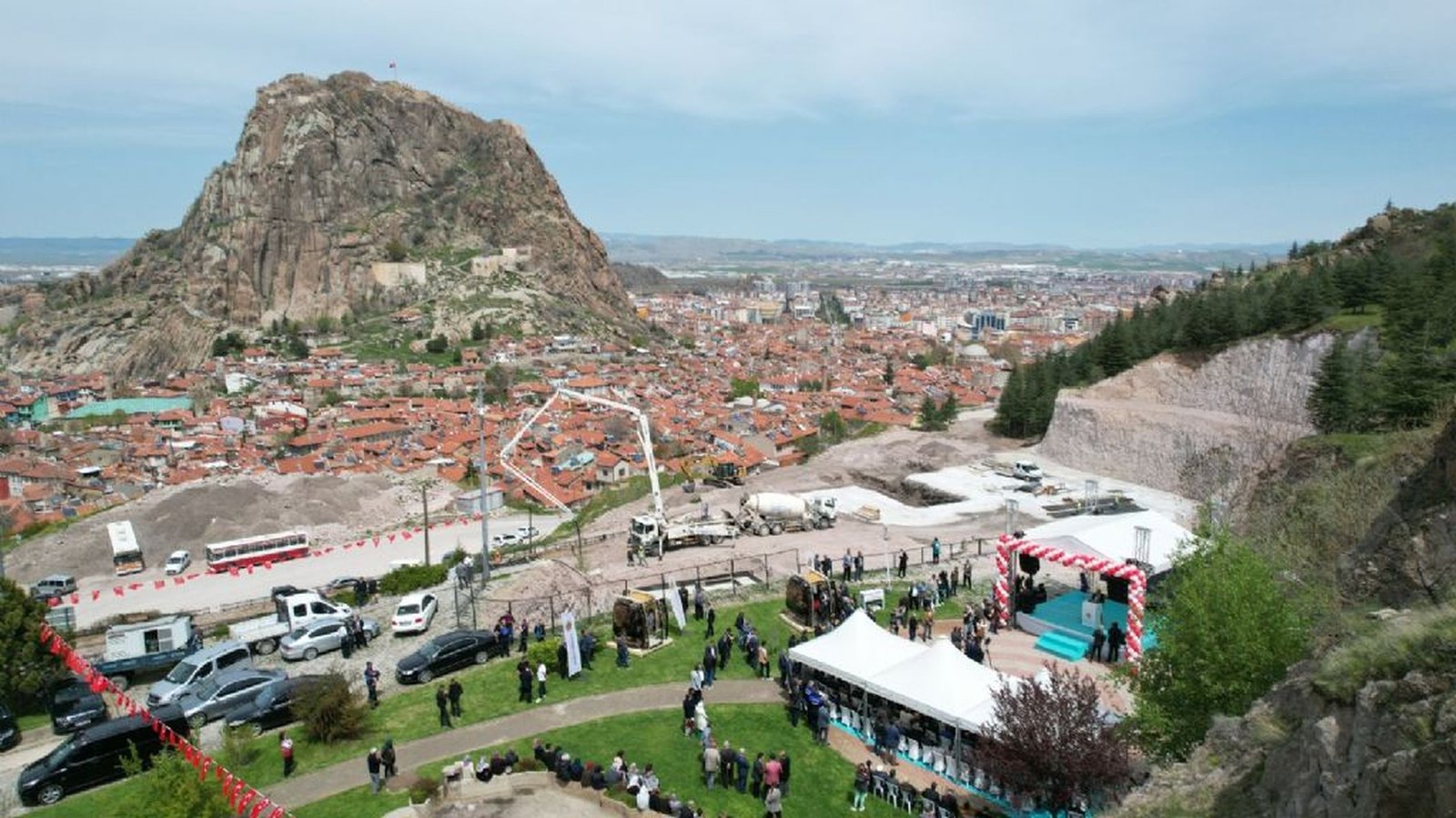 Karahisar Kalesi Teleferik Projesinin Temeli Atıldı Karahisar Kalesi Teleferik Projesinin Temeli Atıldı
