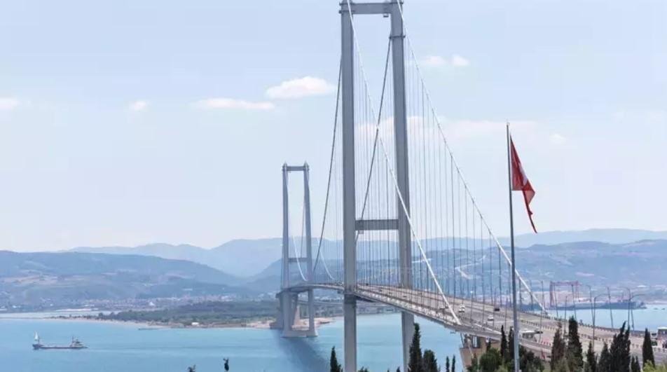 bayramda-osmangazi-koprusu-ve-ulastirma-bakani-aciklamalari-BXhneMyG.jpg