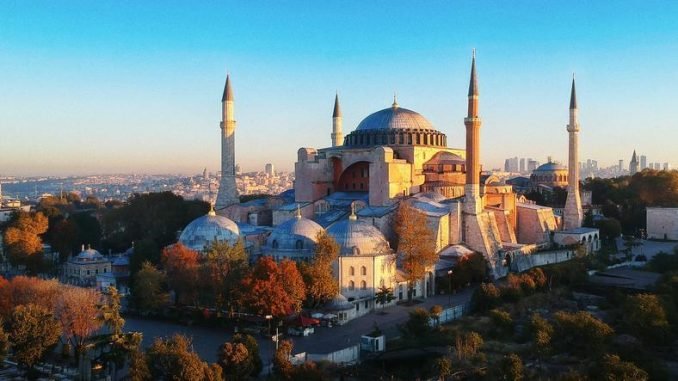 cuma-namazi-ve-onemi-DsZPkhGL.jpg