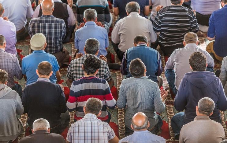 HACET NAMAZINDA HANGİ DUA VE SURELER OKUNUR?