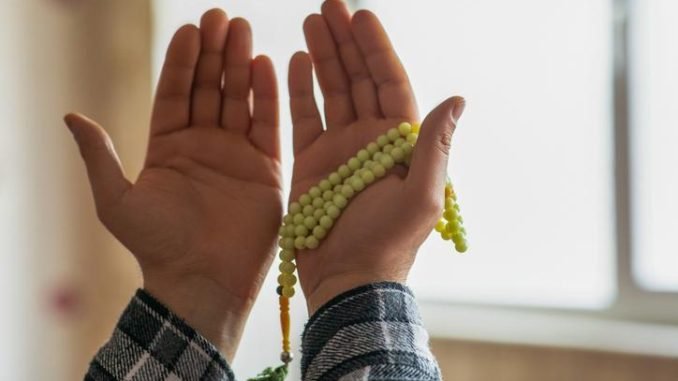 hacet-namazi-nedir-nasil-kilinir-dua-ve-sureler-u6g9jLck.jpg