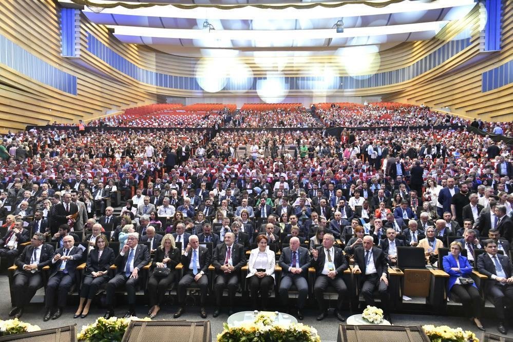 iyi-parti-5-olaganustu-kurultayi-ve-genel-baskanlik-secimi-1TQl3Ein.jpg