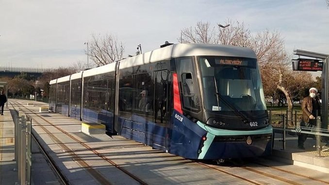 2-mayis-eminonu-alibeykoy-tramvay-hatti-calisiyor-mu-acik-mi-X4FnjvN9.jpg