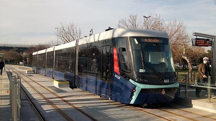 2-mayis-eminonu-alibeykoy-tramvay-hatti-calisiyor-mu-acik-mi-X4FnjvN9.jpg