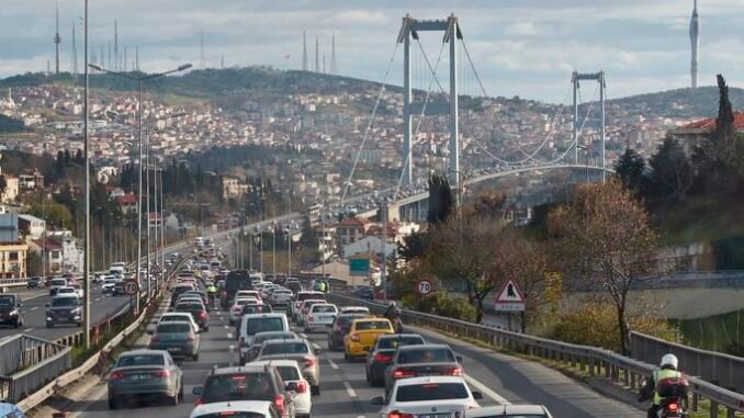 istanbulda-19-mayis-kutlamalari-icin-trafik-duzenlemesi-biS28xwR.jpg