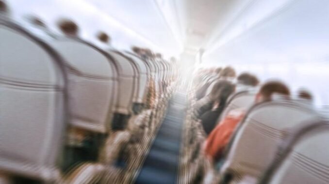 ucakta-meydana-gelen-turbulans-sonucu-yasanan-olay-AJO2YqKR.jpg