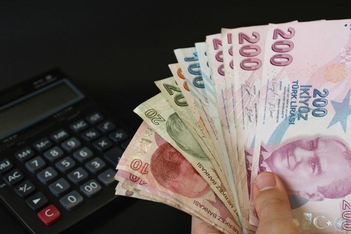 emekli-maas-zammi-gundemde-en-dusuk-emekli-maasi-ne-kadar-olacak-3-lTve4klj.jpg