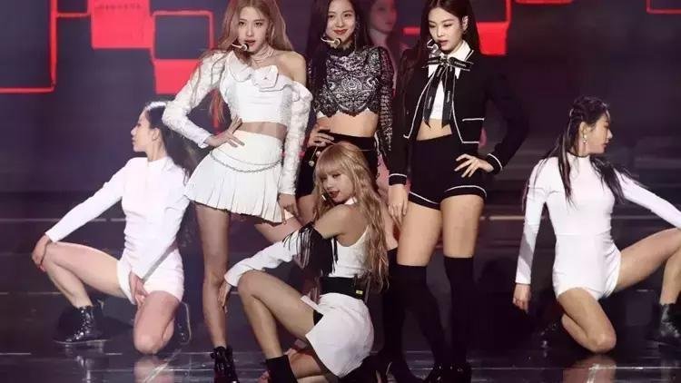 Güney Kore'nin Popüler Grubu Blackpink'in Geleceği Belirsiz!
