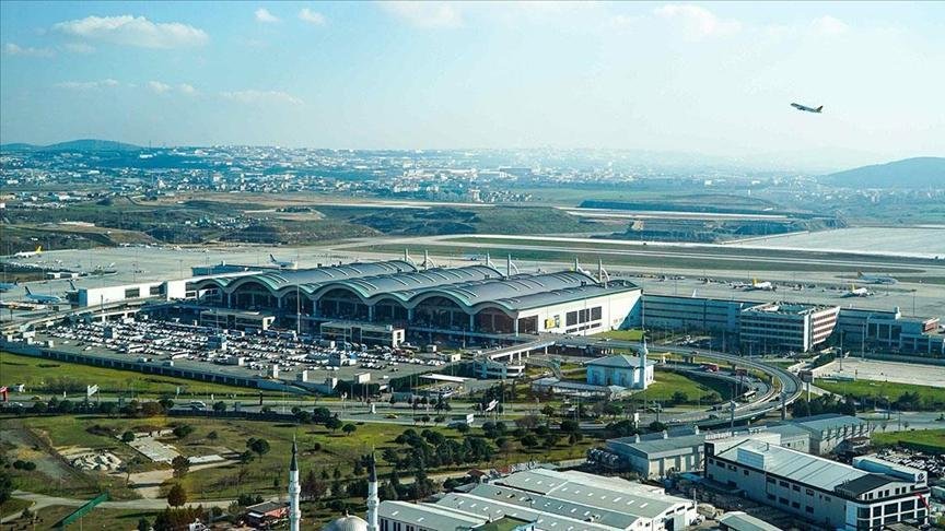 sabiha-gokcen-havalimaninda-ucus-iptalleri-ve-hava-durumu-uyarisi-1-JpxAz3Li.jpg