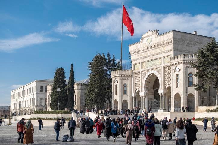 2024-2025-akademik-yili-universite-kayit-tarihleri-ve-surecleri-1-eqBWwPmX.jpg