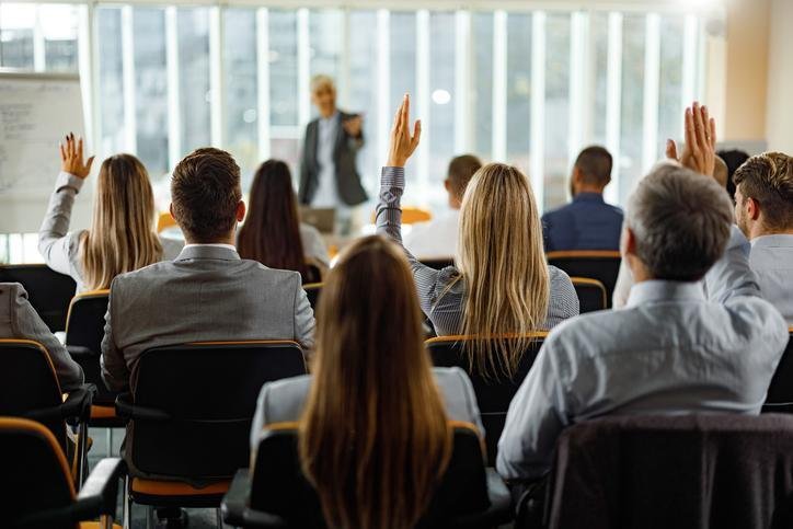 2024-2025 Öğretmen Seminerleri: Yüz Yüze mi, Online mı?