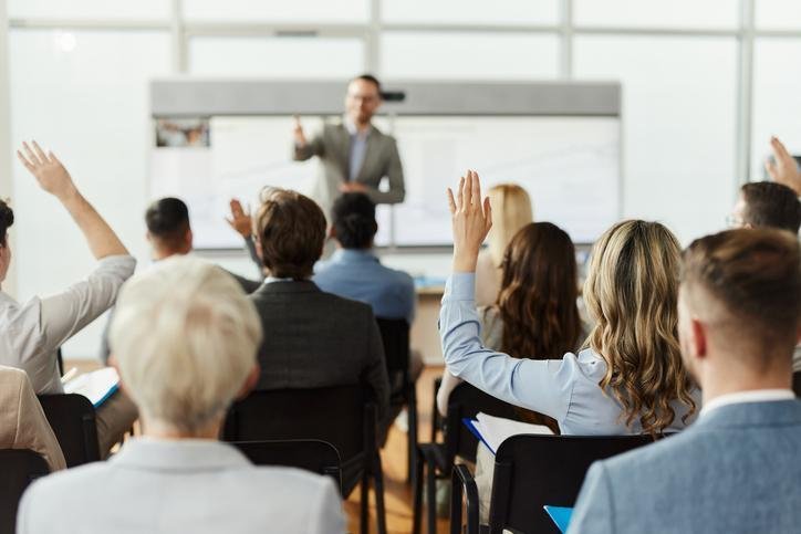 2024-2025 Öğretmen Seminerleri: Yüz Yüze mi, Online mı?