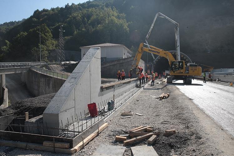 bolu-dagi-tuneli-calismalarinda-guncel-durum-ve-acilis-tarihi-1-SZPLIG1y.jpg