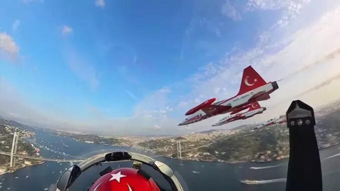 istanbulda-jet-sesleri-soloturk-gosteri-ucusu-hazirliklari-cJRkr1aO.jpg