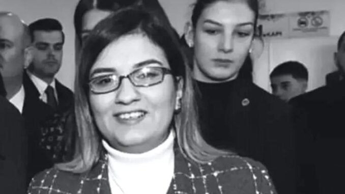 betul-onderoglu-trafik-kazasinda-hayatini-kaybetti-geWrVEBn.jpg