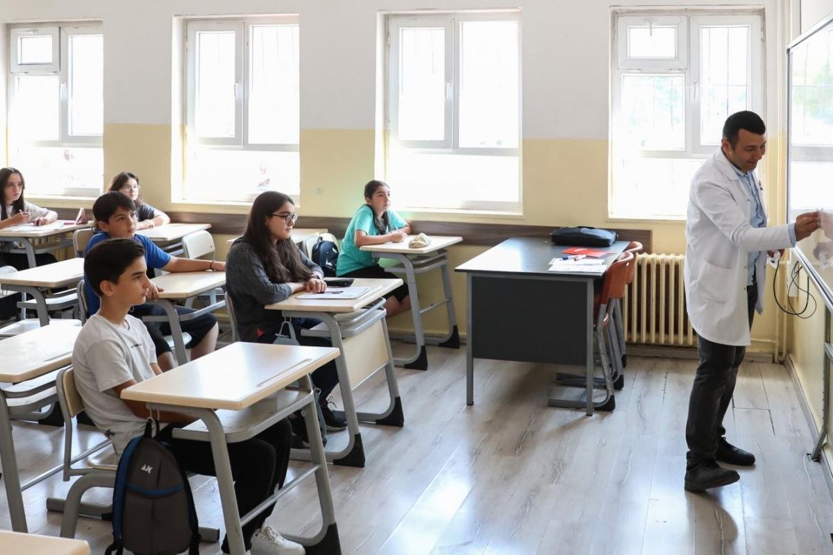zonguldak-ve-bartinda-2-ekim-egitim-durumu-okullar-tatil-mi-4-Ai3s8jCc.jpg