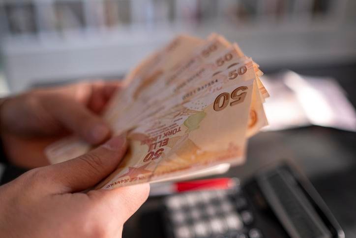 kyk-burs-ve-kredi-odemeleri-2024-2025-tarihler-ve-miktarlar-1-cPLI2TKP.jpg