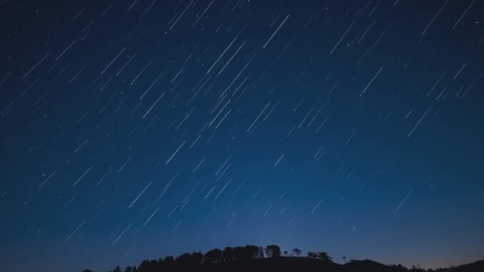 meteor-yagmuru-kasim-2024-leonid-meteor-yagmuru-bu-gece-mi-nereden-izlenecek-leonid-rYXTua6d.jpg