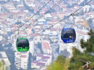 İzmir’in Seyir Noktası Balçova Teleferik’te Saatler Uzadı - TeleferikHaber