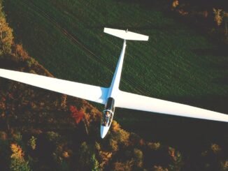 Avustralya Gökyüzünde Motor Kullanmadan On Saat Uçanlar - TeleferikHaber